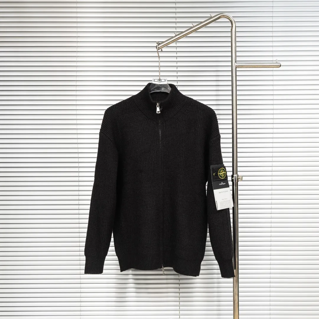 P310 top version (different currencies) Style: Stone Island STONE LSLAND high weight knitted wool cardigan jacket Color: Picture color Size: M-XXXL Fabric: Blended Accessories: Full set of customized accessories No gender distinction, same style for men and women